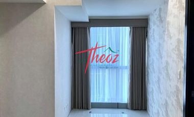 2 Bedroom Condominium @ Uptown Parksuites For Lease