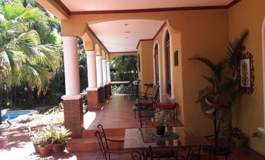 1,100 sqm Lot with 6 Bedrooms in Ayala Alabang Village