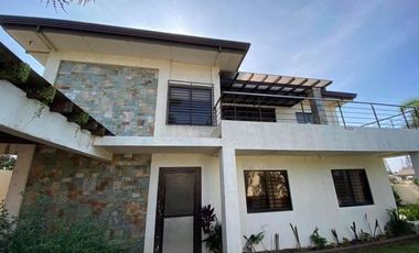4BR House and Lot for Rent at Tagaytay City