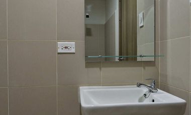 COAST37XXT1: For Rent Fully Furnished 1 BR with Balcony in Coast Residences Pasa