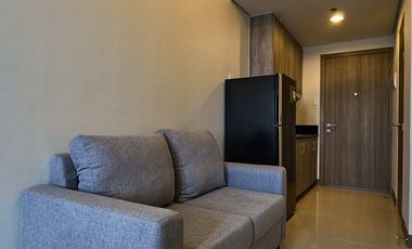 COAST37XXT1: For Rent Fully Furnished 1 BR with Balcony in Coast Residences Pasa