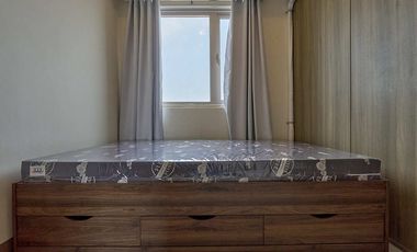 COAST37XXT1: For Rent Fully Furnished 1 BR with Balcony in Coast Residences Pasa