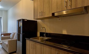 COAST37XXT1: For Rent Fully Furnished 1 BR with Balcony in Coast Residences Pasa