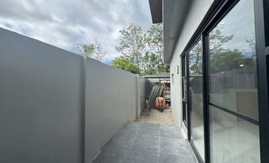 Ready for Move-In Spacious Home at Colinas Verdes Subdivision, Bulacan - Gio