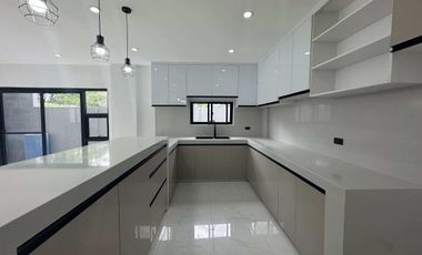 Ready for Move-In Spacious Home at Colinas Verdes Subdivision, Bulacan - Gio