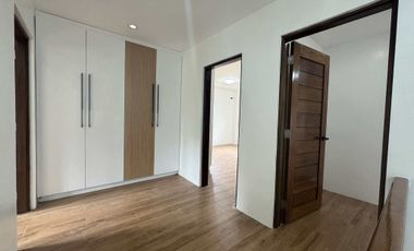 Ready for Move-In Spacious Home at Colinas Verdes Subdivision, Bulacan - Gio