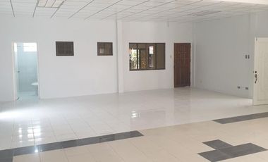 Commercial House for Rent at Brgy. Mabolo, Malolos City, Bulacan