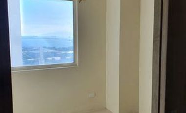 1BR Condominium Unit For Rent at Breeze Residences