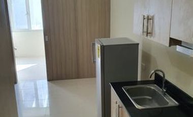 1BR Condominium Unit For Rent at Breeze Residences