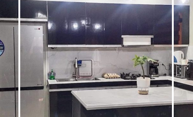 Corner 3-Storey House with Pool for Rent in The Parkplace Village, Imus, Cavite