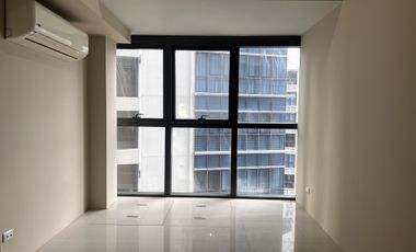 Uptown Ritz: 2BR facing Hyatt BGC