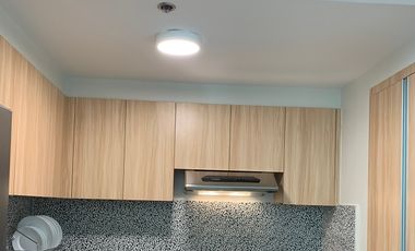 For Sale: Spacious 1 bedroom with parking