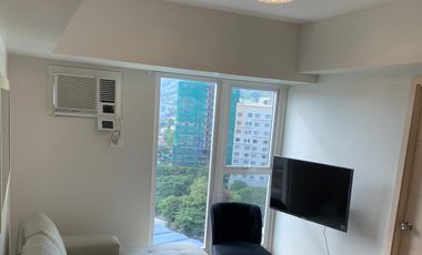 For Sale: Spacious 1 bedroom with parking