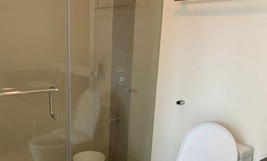 For Sale: Spacious 1 bedroom with parking