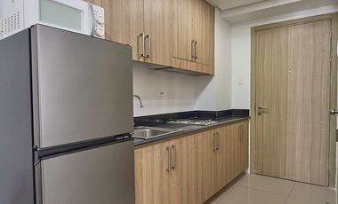 SHORE17XXC: For Rent Fully Furnished 1 BR with Balcony in Shore 1 Residences