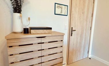 Clean Title Furnished 1BR with Balcony & Parking FOR SALE at Viento at Cerca by Alveo Ayala Alabang