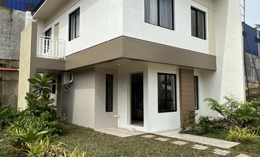 Modern 2 Storey Townhouse in Brgy.San Luis Antipolo 2 Bedrooms near Robinson rg