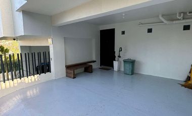 Crystal Dale Subd. House for Sale!