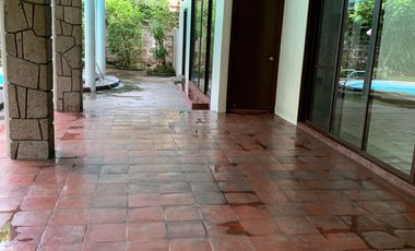 4 Bedroom House for Rent in Urdaneta Village, Makati City