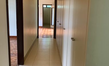 4 Bedroom House for Rent in Urdaneta Village, Makati City