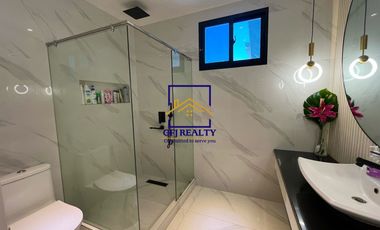 7 Bedroom Townhouse Unit for Rent in Angeles City, Pampanga Near MQ Mall