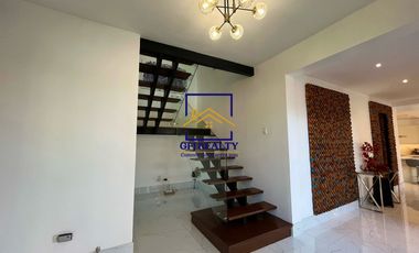 7 Bedroom Townhouse Unit for Rent in Angeles City, Pampanga Near MQ Mall