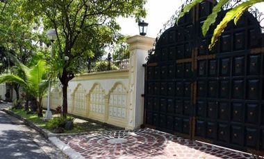 10 Bedroom Luxury House for Sale in Forbes Park, Makati City