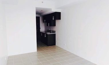 Condominium RFO 30k/month For Sale Pioneer Woodlands Mandaluyong Boni Edsa C5