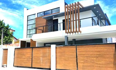 For Sale: Brand New Modern House With Swimming Pool in BF Homes Parañaque