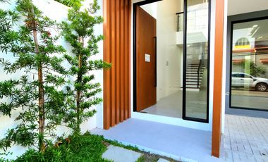 For Sale: Brand New Modern House With Swimming Pool in BF Homes Parañaque