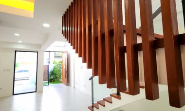 For Sale: Brand New Modern House With Swimming Pool in BF Homes Parañaque
