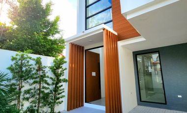 For Sale: Brand New Modern House With Swimming Pool in BF Homes Parañaque
