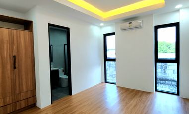 For Sale: Brand New Modern House With Swimming Pool in BF Homes Parañaque