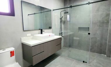 For Sale: Brand New Modern House With Swimming Pool in BF Homes Parañaque