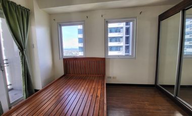 3 Bedroom with Balcony with Parking slot in Sonata Private Residences