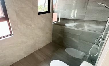 For Sale: Brand New Elegant Modern House in BF Homes Parañaque