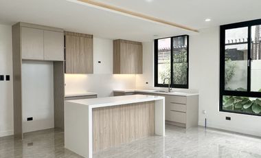 For Sale: Brand New Elegant Modern House in BF Homes Parañaque
