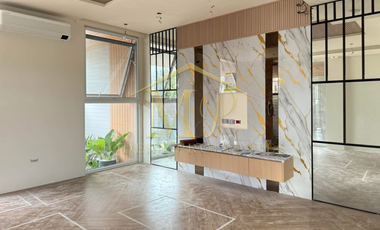 BRAND NEW MODERN CONTEMPORARY HOME WITH DIPPING POOL IN ANGELES CITY, PAMPANGA