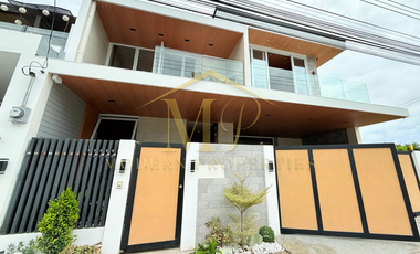 BRAND NEW MODERN CONTEMPORARY HOME WITH DIPPING POOL IN ANGELES CITY, PAMPANGA