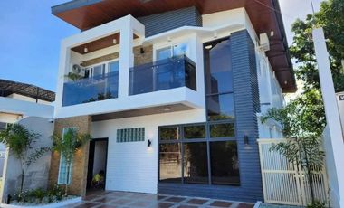 For Sale: Modern Contemporary 5 bedroom Home near Clark, Angeles
