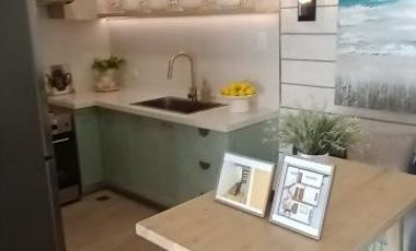 3BR Executive Condominium in Paranaque with 2 carport!!! For as low as 50k DP!!