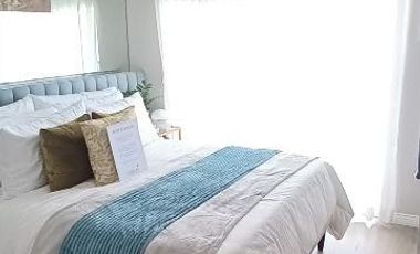 3BR Executive Condominium in Paranaque with 2 carport!!! For as low as 50k DP!!