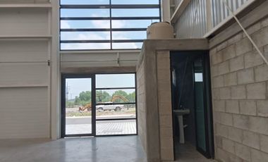Bodega comercial en  RENTA