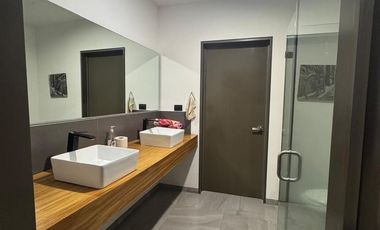 Casa AMUEBLADA en renta en  El Mayorazgo zona Sur salida a Silao