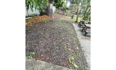 PARQUE LEFEVRE / TERRENO COMERCIAL / 800M / CON LOCAL