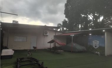 PARQUE LEFEVRE / TERRENO COMERCIAL / 800M / CON LOCAL