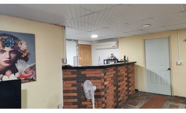 PARQUE LEFEVRE / TERRENO COMERCIAL / 800M / CON LOCAL