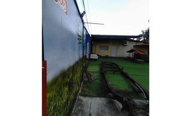 PARQUE LEFEVRE / TERRENO COMERCIAL / 800M / CON LOCAL