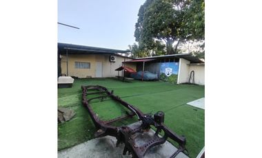 PARQUE LEFEVRE / TERRENO COMERCIAL / 800M / CON LOCAL