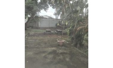 PARQUE LEFEVRE / TERRENO COMERCIAL / 800M / CON LOCAL